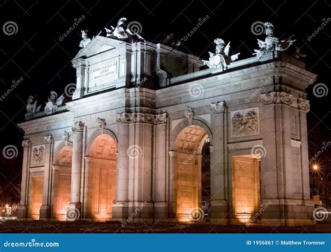 Puerta de Alcala at Night stock image. Image of puerta - 1956861