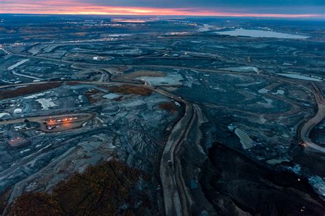 Alberta Tar, Oil Sands mine.: Tar Sands: Industrial landscape: Garth Lenz