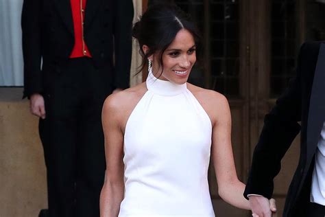 Meghan Markle Wedding Dress Replica: Fast Fashion Version of Dress ...