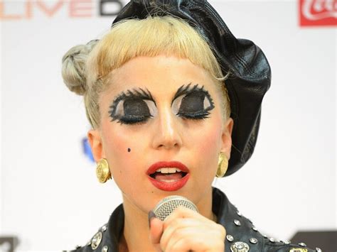 Check out these 6 eye makeup looks that make Lady Gaga more stunning ...