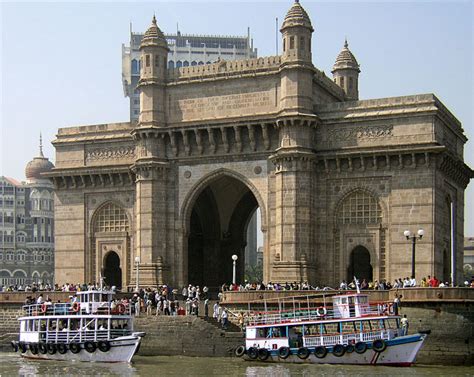 The Gateway of India Building-An Historical British Monument in Mumbai ...