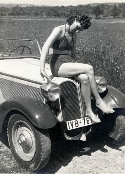 30 Found Photos Capture Badass Ladies Posing With Their Cars in the ...