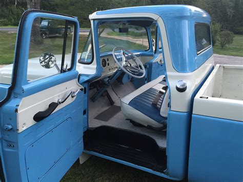 1959 Ford F100 Pickup Truck interior | Truck interior, Classic ford trucks, Country trucks