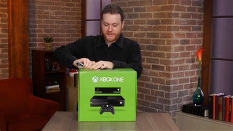 Unboxing Microsoft's Xbox One - Video - CNET