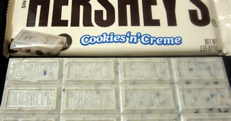 CHOCOLATE CANDY BAR Hersey Mars Nestle Palmer Reese's Peanut White Dark ...