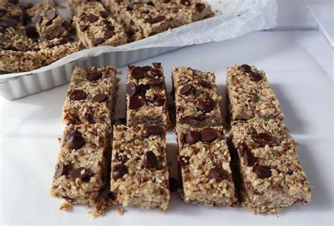 Homemade Chocolate Chip Muesli Bars