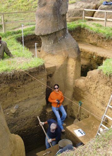 Mysterious Moai stone heads on Easter Island have bodies - Strange Sounds