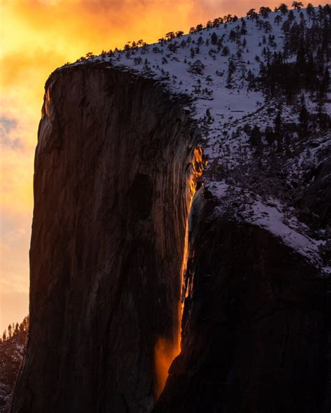 How to See Yosemite National Park's Firefall