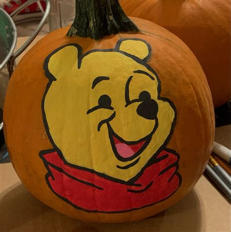 winnie the pooh pumpkin | Winnie the pooh pumpkin, Halloween pumpkins painted, Disney pumpkin ...