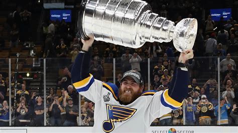 Blues' Ryan O'Reilly brought his 99-year-old grandmother the Stanley ...