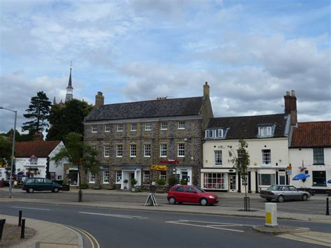 Swaffham Market Place, Norfolk © Richard Humphrey cc-by-sa/2.0 :: Geograph Britain and Ireland