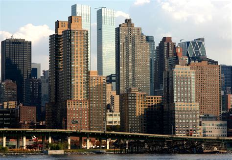 File:New York City building.jpg - Wikimedia Commons