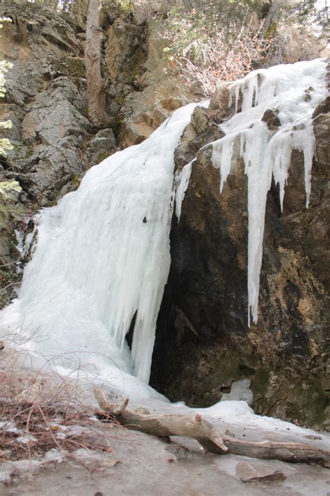 Frozen Waterfall, Los Padres National Forest, California : r/hiking