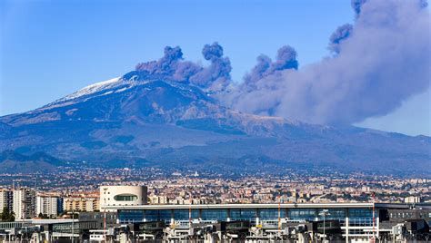 Mount Etna eruption halts flights to Catania airport in Sicily ...