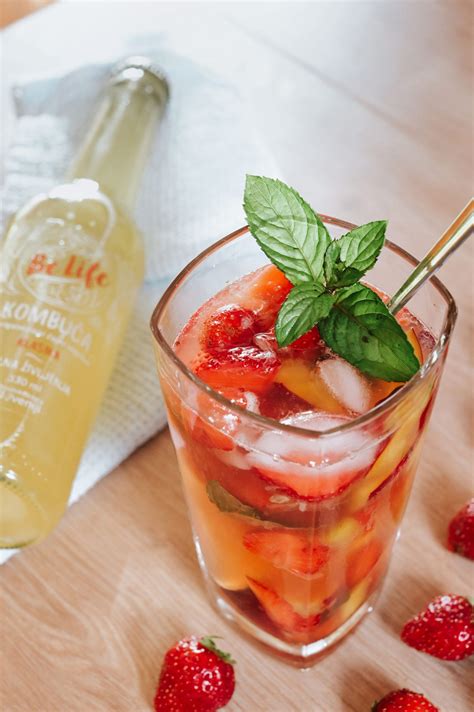 4 Refreshing Kombucha Cocktails: Easy Kombucha Cocktail Recipes for the ...