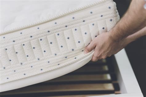 How to Move a Mattress: A Step-By-Step Guide - Updater