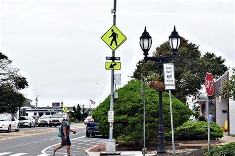 Those Lighted Crosswalks | The East Hampton Star