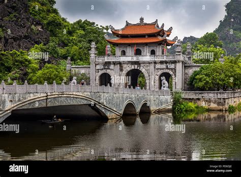 Front entrance to Hoa Lu ancient capital, Ninh Binh Providence, Vietnam Stock Photo - Alamy