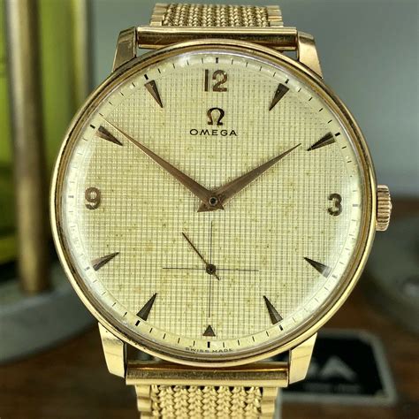 1962 Vintage Omega 2877 Solid 18k Gold Oversize Caliber 266 With Unique Bracelet - Awadwatches