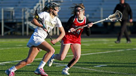 As Concussion Worries Rise, Girls’ Lacrosse Turns to Headgear - The New York Times