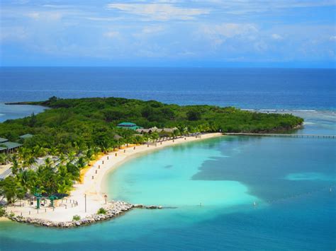 Mahogany Bay, Roatan, Honduras | Roatan honduras, Roatan, Places to go