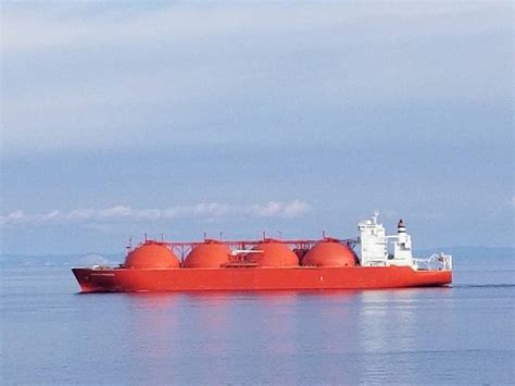 LNG Tankers Divert To China As Winter Demand Spikes