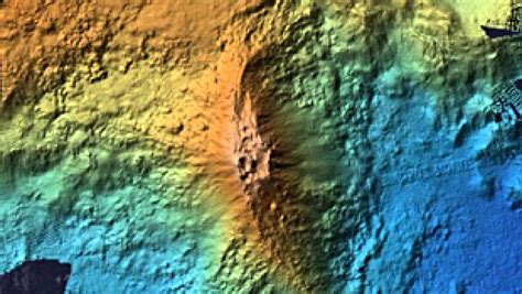 Lo‘ihi is the active Hawaiian volcano you can't see