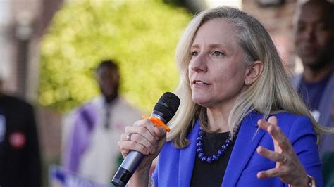 Democrat Spanberger announces run for Virginia governor