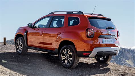 2021 Dacia Duster facelift launches with new tech and styling ...