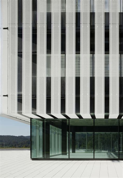 Gallery of Headquarter building for the Science Park of the University ...