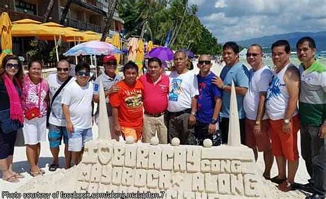 May pa-outing si Mayor! Oca Malapitan flies to Boracay with Caloocan ...