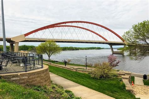 MN Day Trip: Hastings Minnesota Things to Do - Little Blue Backpack