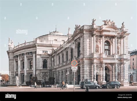 Side view of Burgtheater Stock Photo - Alamy