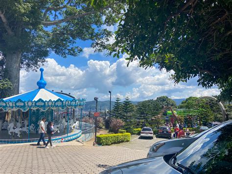 Rainbow Slide at Picnic Steakhouse – El Salvador - Mirneezy