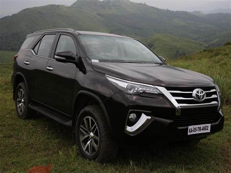 Toyota Fortuner wallpapers, free download