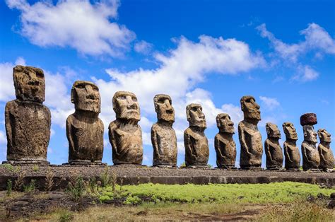 New Easter Island Statue Found in Volcanic Lake Bed » Explorersweb