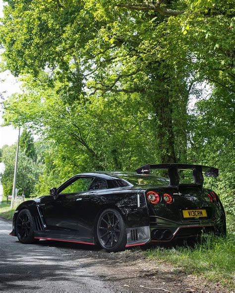 Nissan GT-R Nismo black | Pretty cars, Gtr, Sport cars