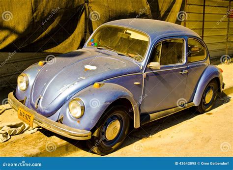 Volkswagen Beetle editorial stock photo. Image of 1975 - 43643098