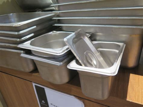 Multiple Metal Food Storage Containers (Some Lids), Misc Sizes - Oahu ...