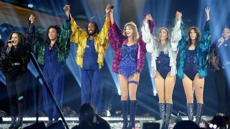 Taylor Swift gifts Eras Tour staff millions in bonuses | Fox Business