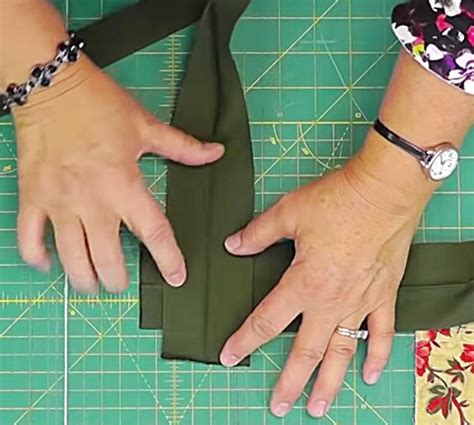 Quilt Binding Tutorial: Jenny Doan Of Missouri Star Quilting Company