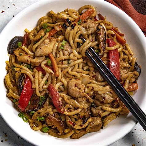 Yaki Udon Recipe (Japanese Stir Fried Udon Noodles) - Chili Pepper Madness