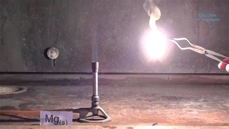 Burning Magnesium ribbon (Mg + O2 = MgO) - YouTube