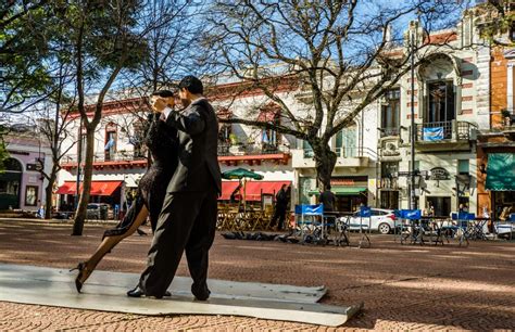 The tango: Argentina traditions in culture, music and dance