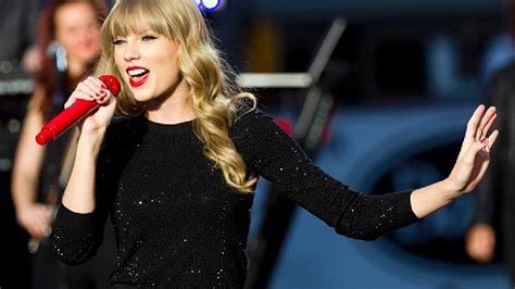 Taylor Swift shocked by 'unbelievable' album sales | KOMO