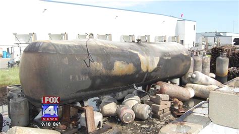 Fire, Propane Tank Explosion in KCK | FOX 4 Kansas City WDAF-TV | News, Weather, Sports