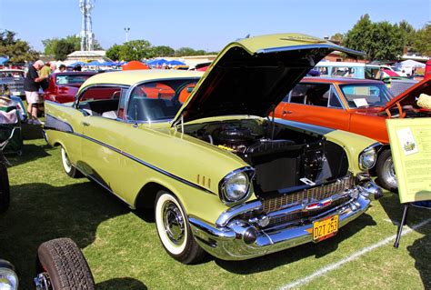 Covering Classic Cars : 33rd Annual Classic Chevys of Southern California Car Show