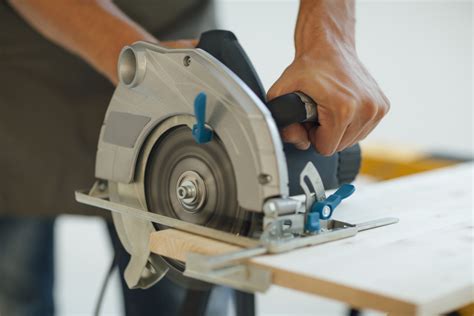 Circular Saw Safety | West Fraser - Integrated Forestry Company