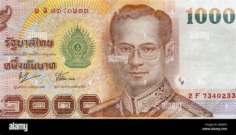 Thai currency 1000 baht hi-res stock photography and images - Alamy