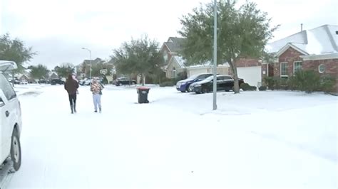 Falling ice crashes into moving car on highway - ABC13 Houston